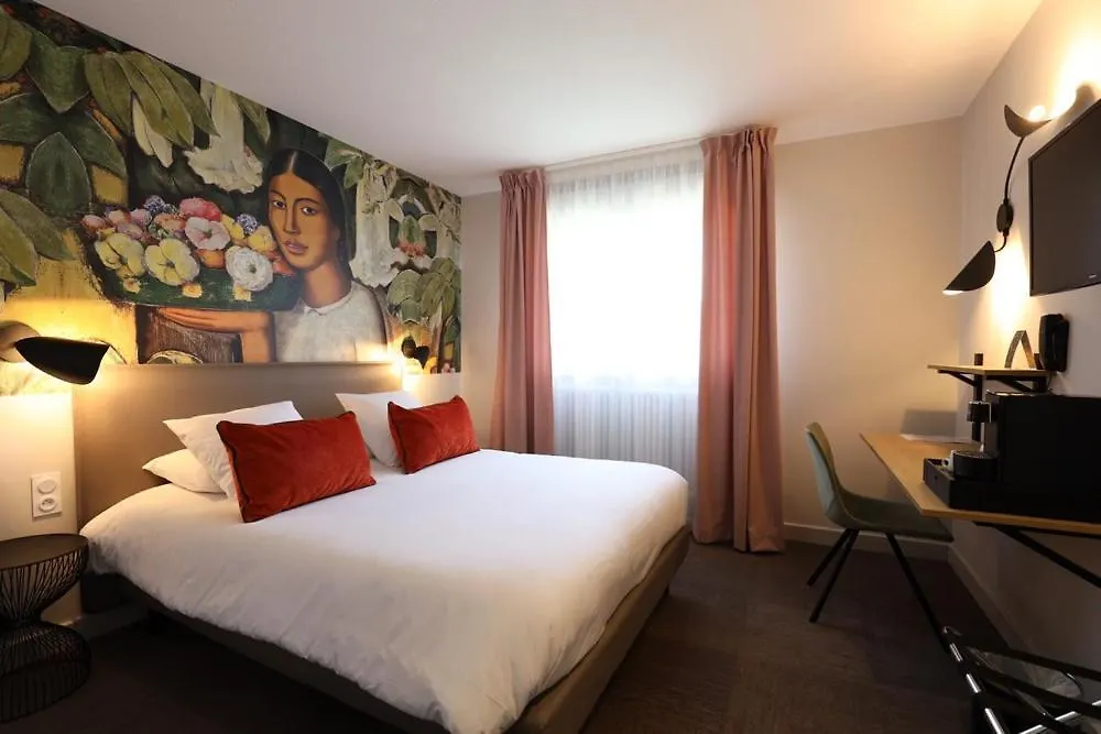 Hotel La Capelle Millau 3*,