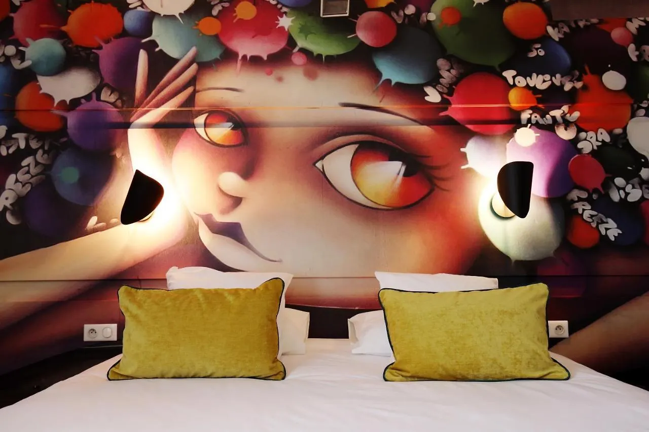 ***  Hotel La Capelle Millau France