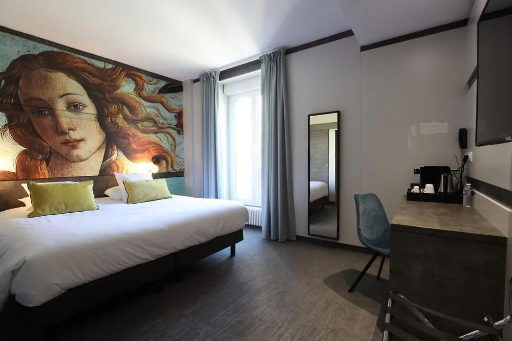 ***  Hotel La Capelle Millau France