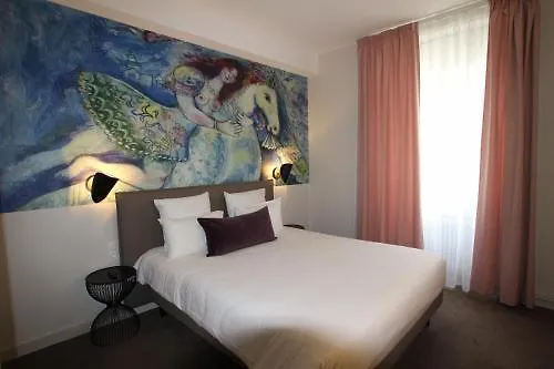 Hotel La Capelle Millau 3*,  France