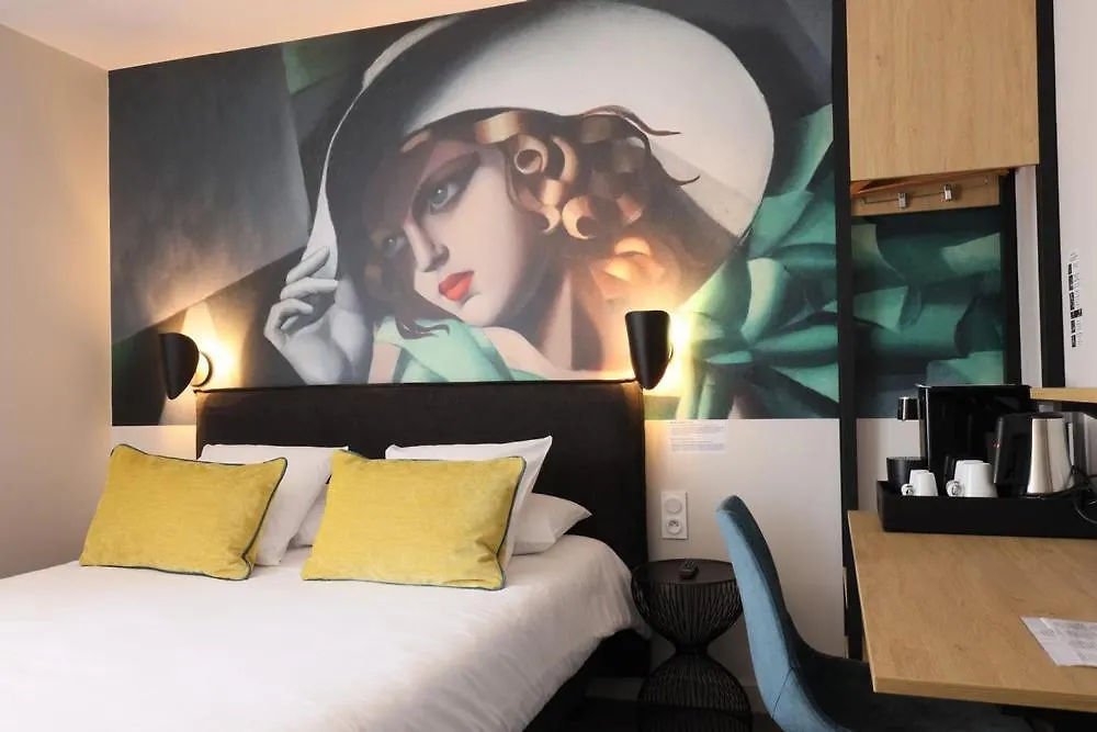 Hotel La Capelle Millau 3*,